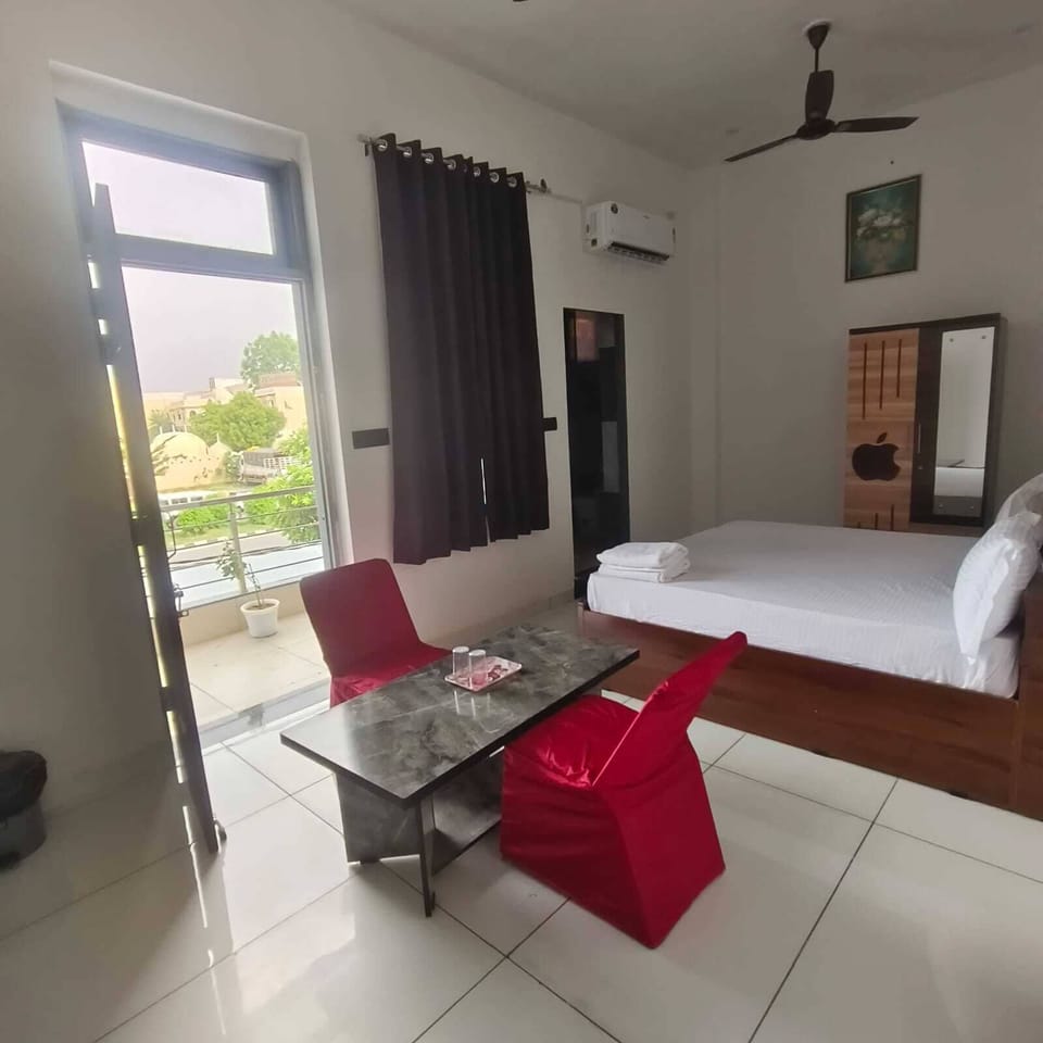 Standard Double Room, Balcony, Hill View | Laptop workspace, WiFi (free)