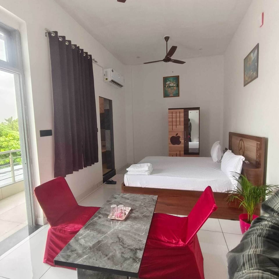 Superior Double Room, Balcony, Resort View | Laptop workspace, WiFi (free)