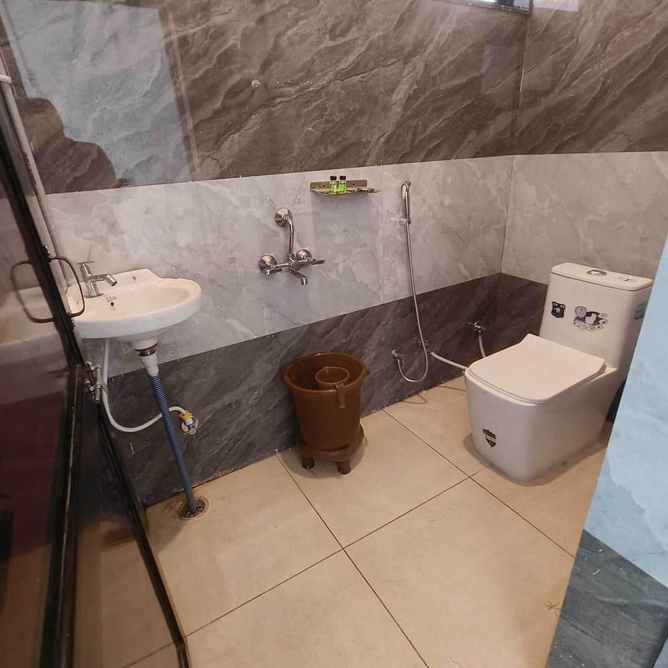 Superior Double Room, Balcony, Resort View | Bathroom | Shower, towels, soap, shampoo