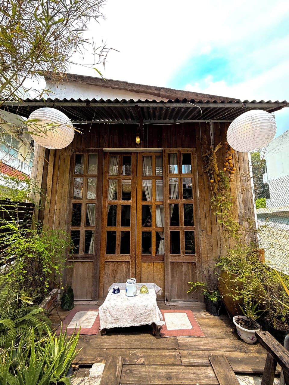 Outdoor dining