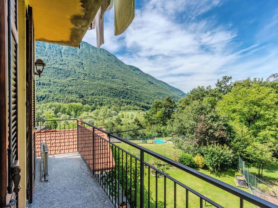 Mountainous Landforms, Mountain, Hill, Mountain Range, Hill Station, Valley, Eco Hotel, Ridge, Mountain Village, Fence