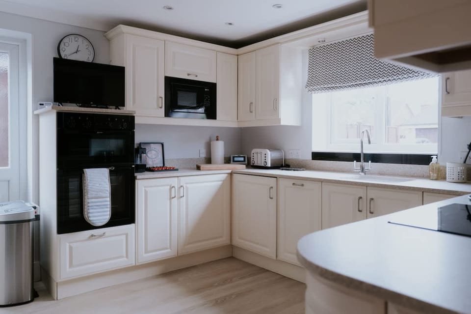 House | 3 bedrooms, high-speed internet