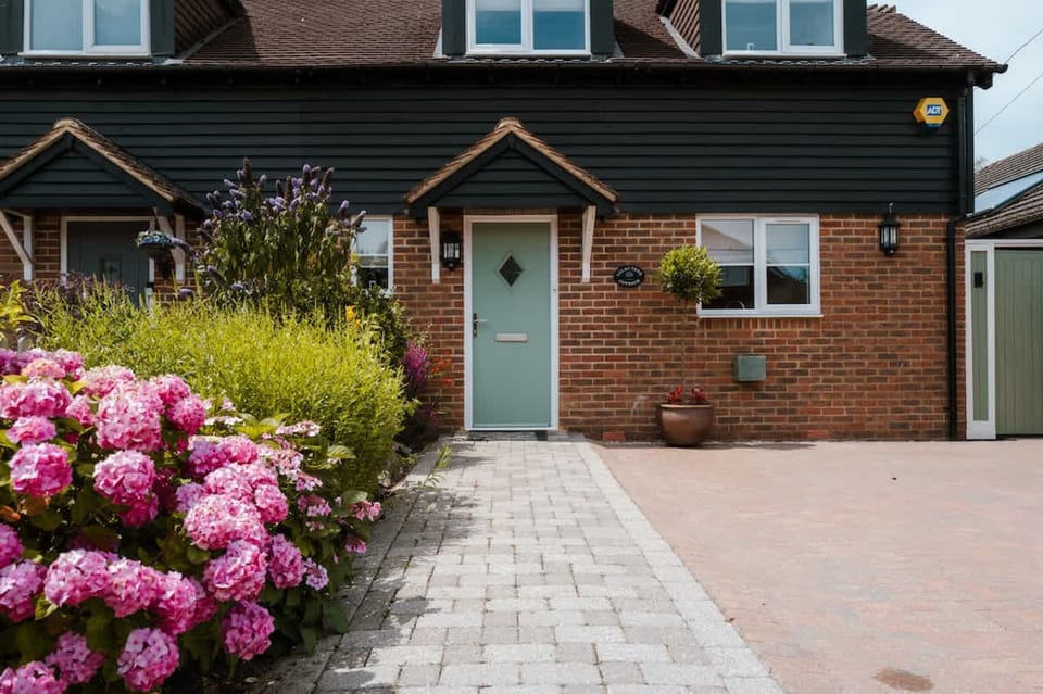 House | 3 bedrooms, high-speed internet