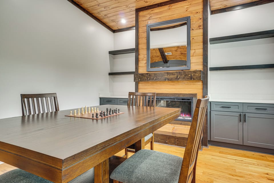 House (4 Bedrooms) | Interior