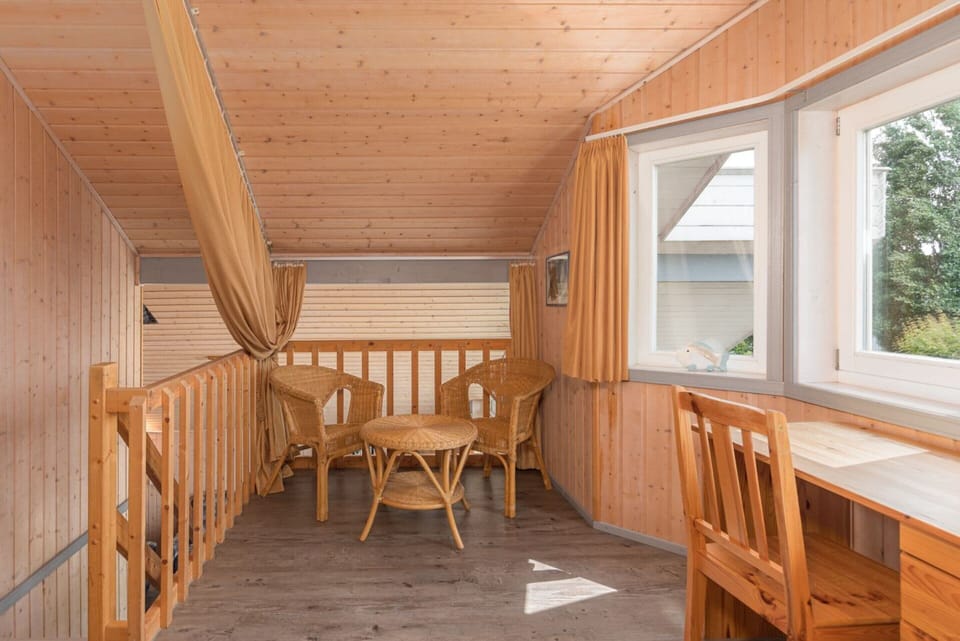 House | 3 bedrooms, individually furnished