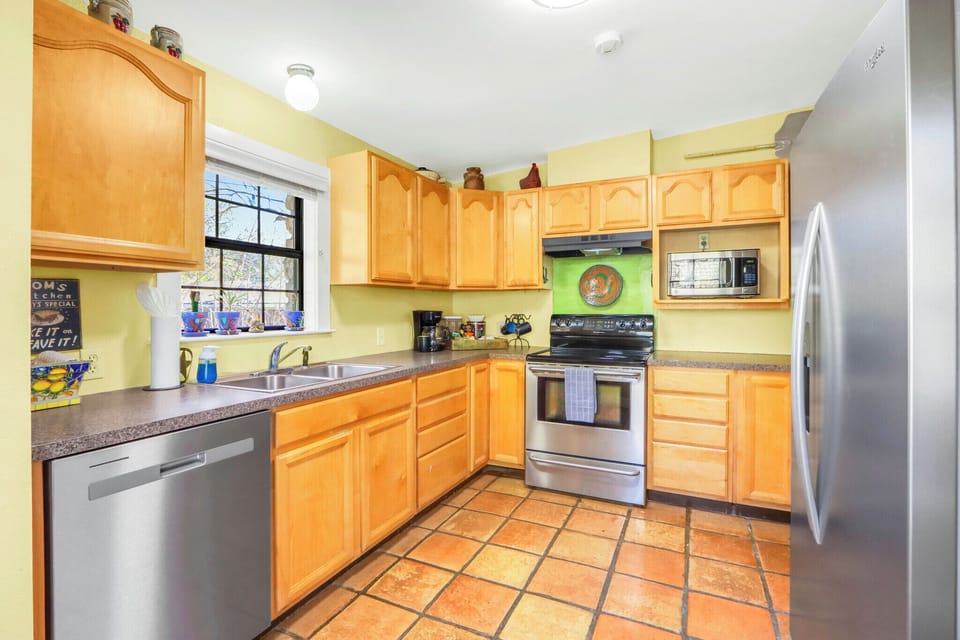 Stainless Steel appliances - Casa Grande