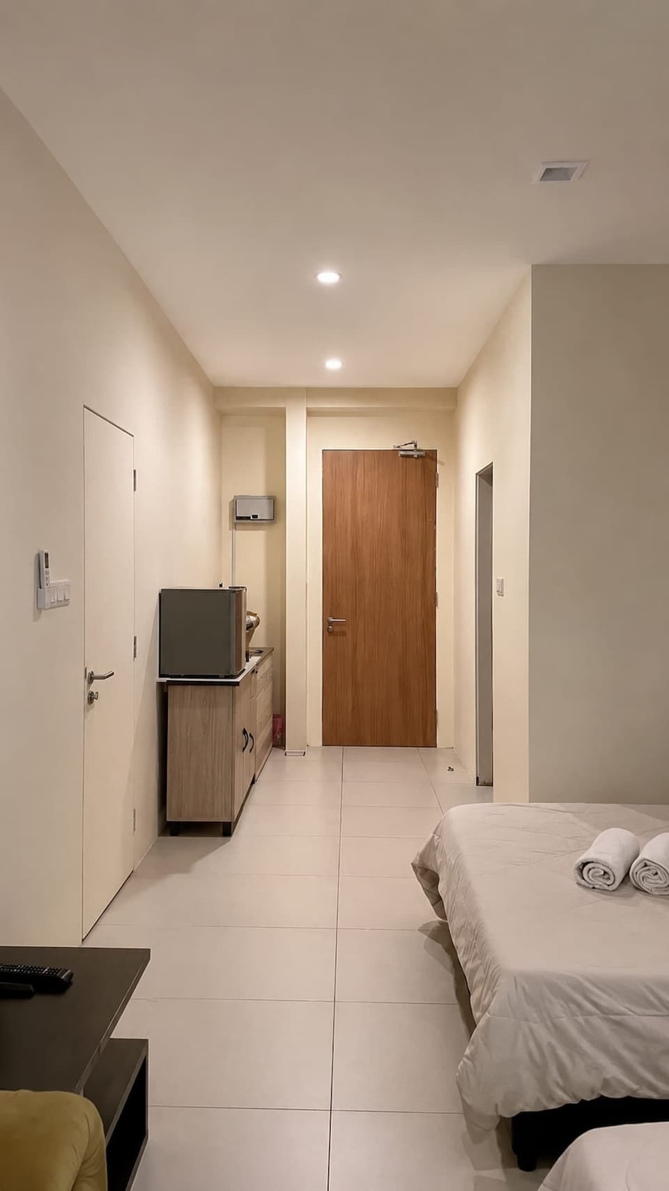 Studio, 2 Queen Beds | Iron/ironing board, WiFi (free)