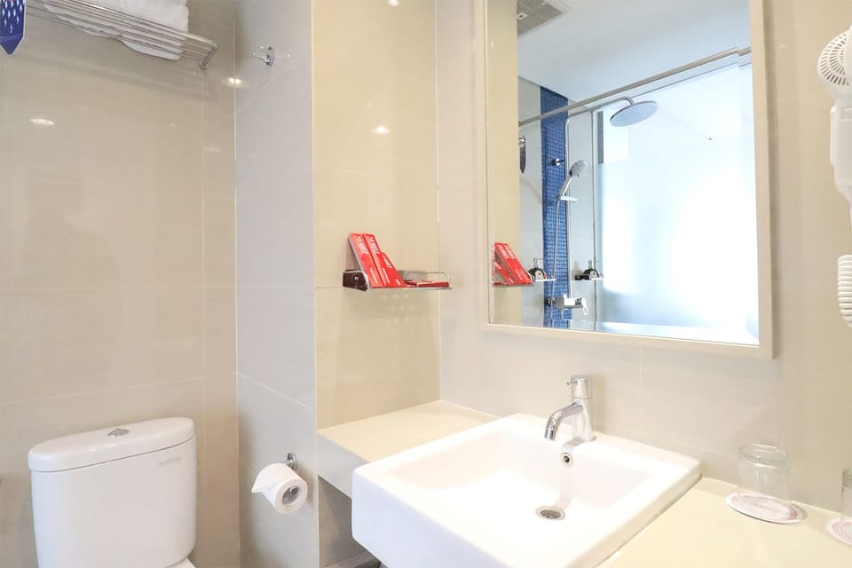 Shower, free toiletries, hair dryer, bathrobes