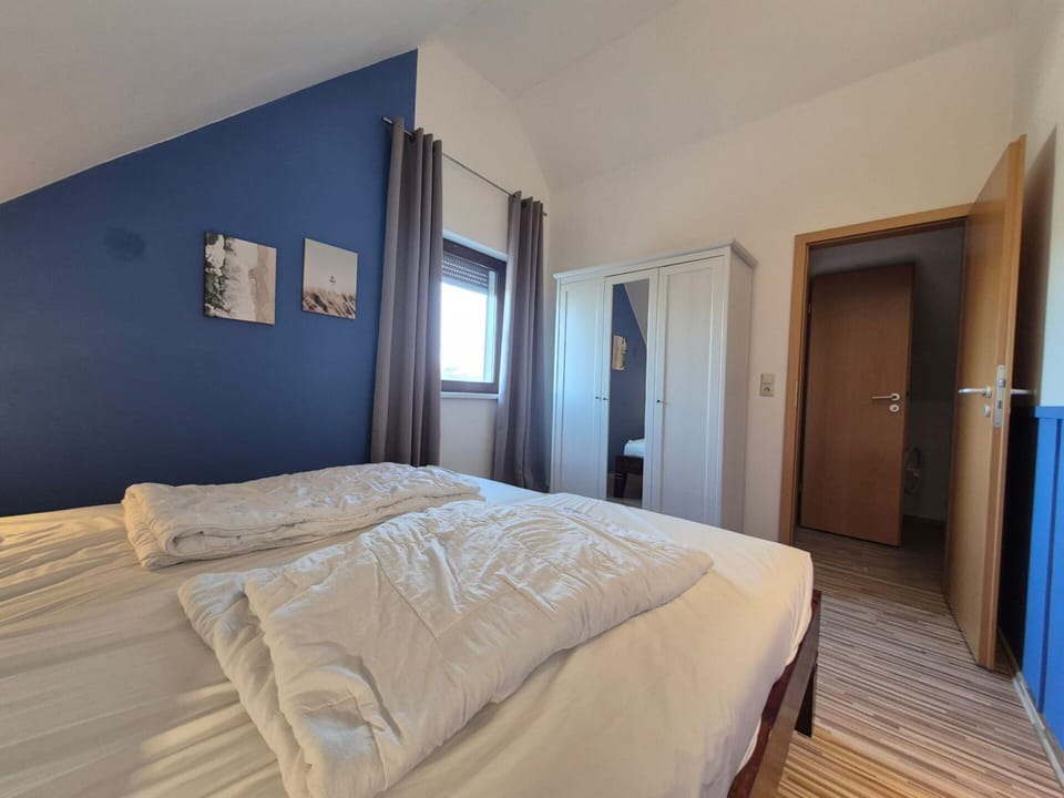 House | 3 bedrooms, individually furnished
