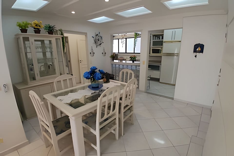 Apartment | Dining