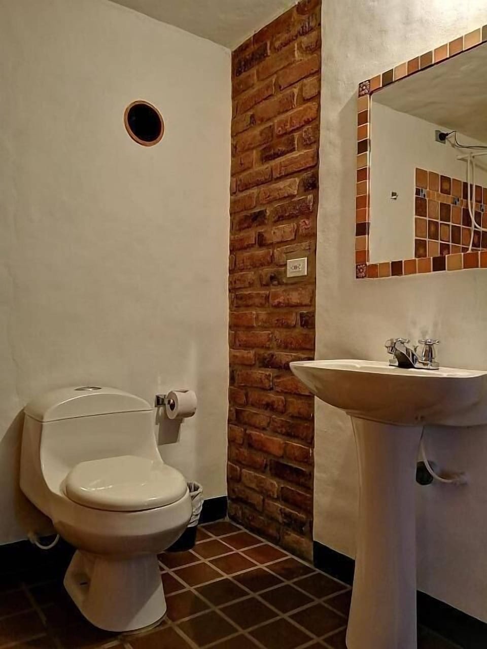 Shower, towels, soap, shampoo