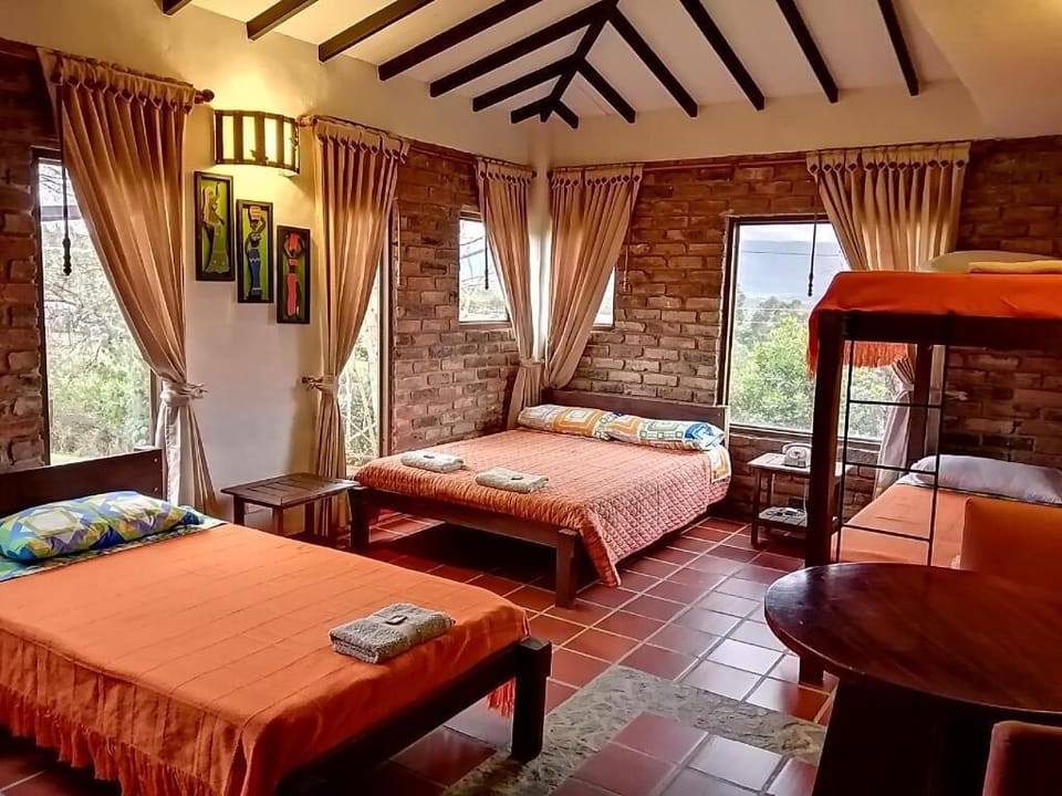 Family Room, Multiple Beds