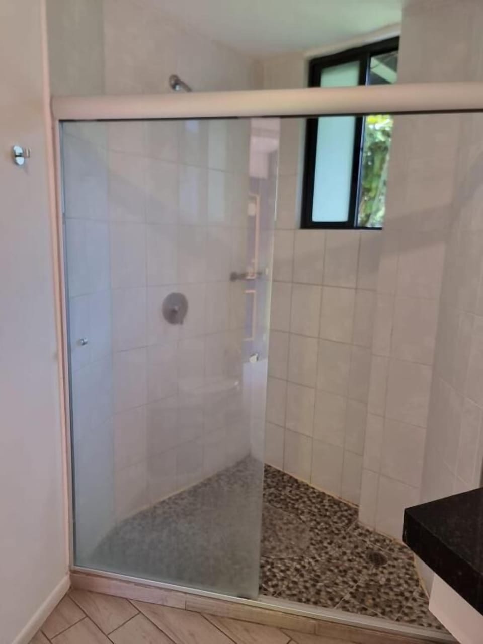 Deluxe Room, Balcony, Hill View | Bathroom
