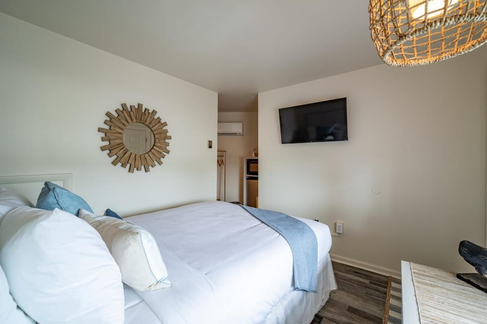 Bedroom. Interior and views may vary based on location and availability.