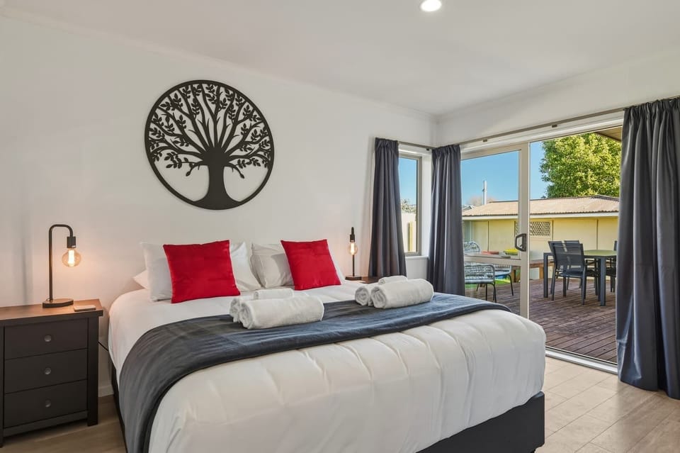 King bedroom opening to the deck