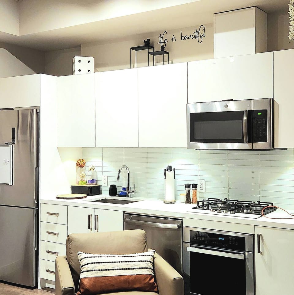 Condo, 1 Bedroom, Accessible, Balcony | Interior