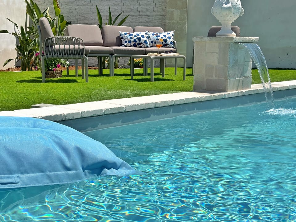 Superior Villa, Garden View | Pool | 8 outdoor pools