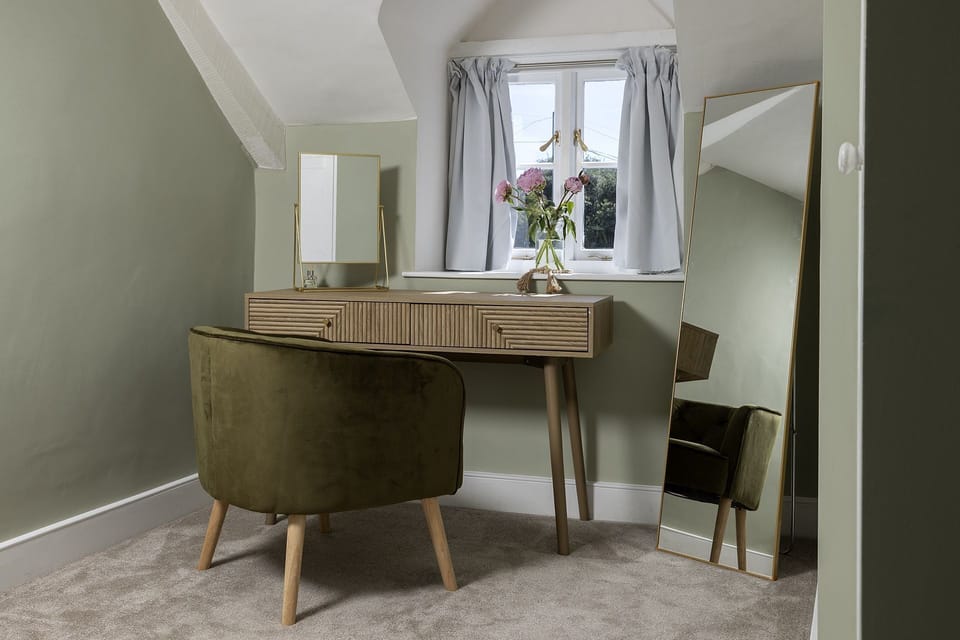 Thomas Street House Bedroom 2 - StayCotswold