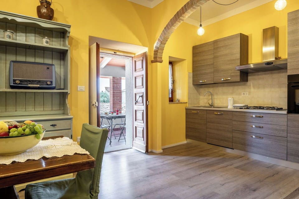 Furniture, Interior Design, Flooring, Wood, Kitchen, Floor, Countertop, Ceiling, Kitchen Appliance, Cabinetry