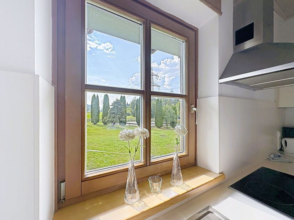 Wood, Interior Design, Flooring, Floor, Room, Glass, Home, Ceiling, Wood Stain, Daylighting