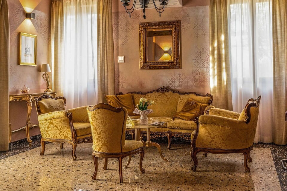 Autumn, Living Room, Spring, Summer