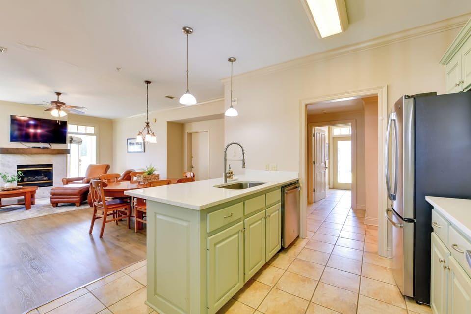 House (5 Bedrooms) | Interior