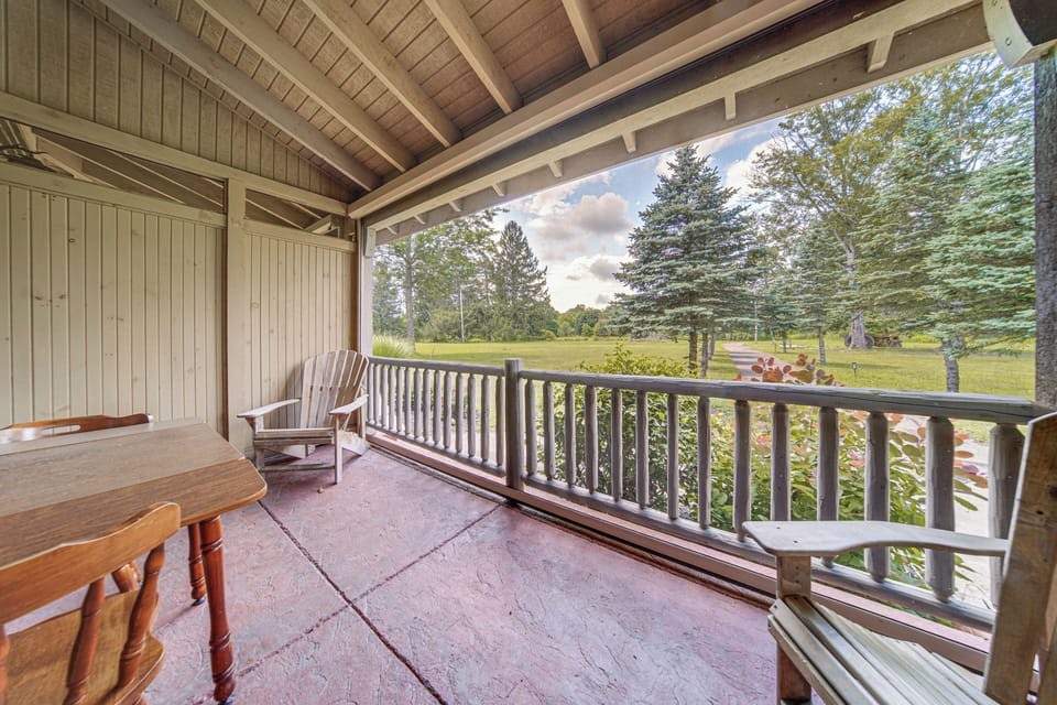 Apartment (3 Bedrooms) | Front of property