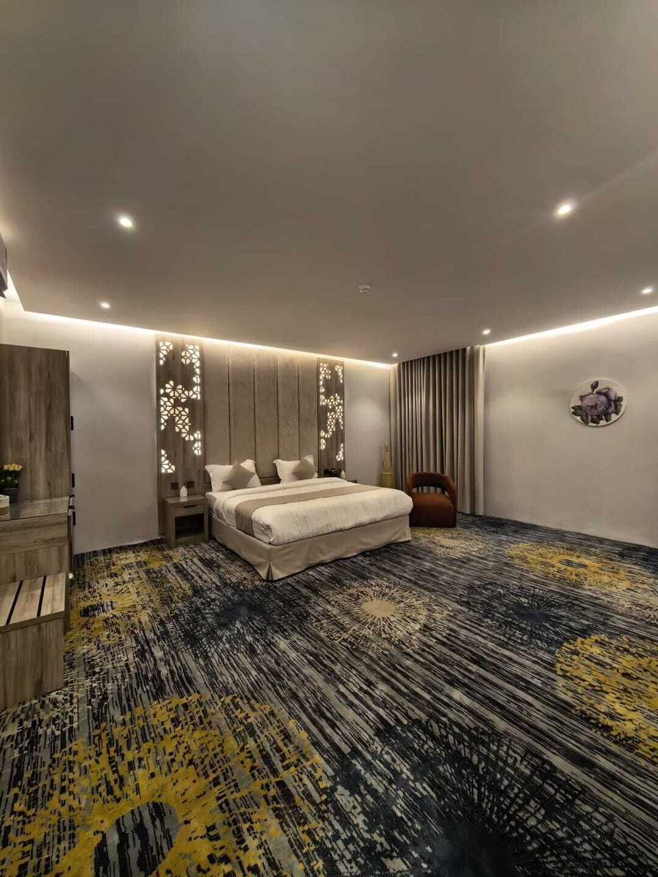 Luxury Room, City View | In-room safe, desk, laptop workspace, soundproofing