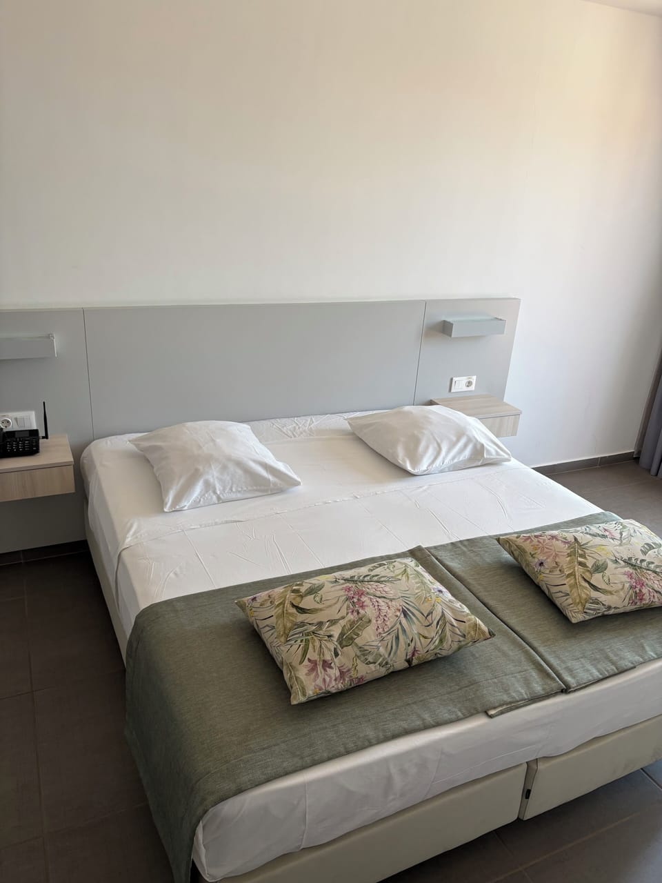Comfort Double Room | Rollaway beds (surcharge), WiFi (free), bed sheets