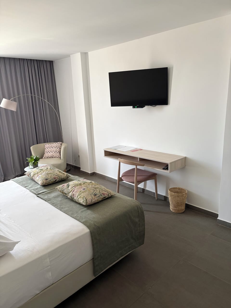 Comfort Double Room | Rollaway beds (surcharge), WiFi (free), bed sheets