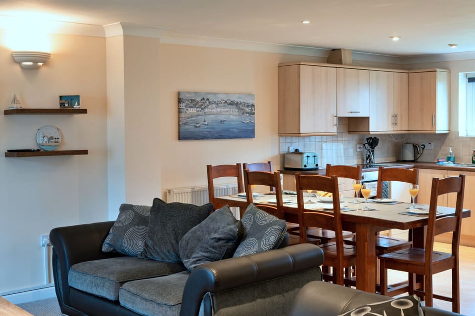 House | Dining