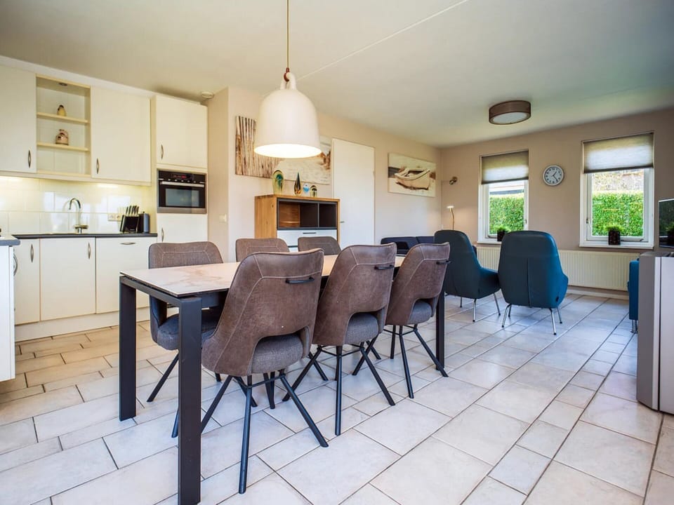 Villa | Dining