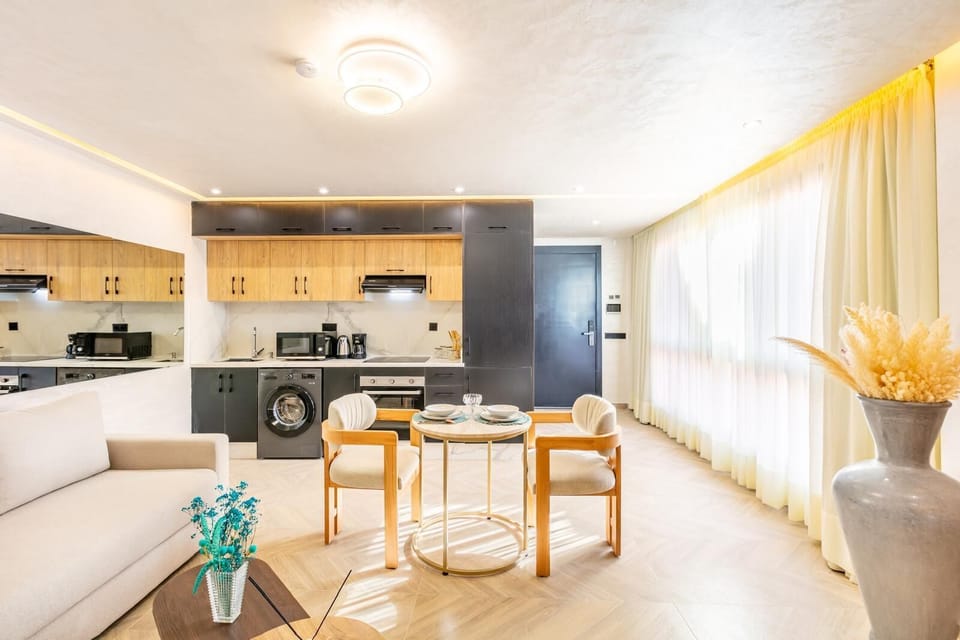 Basic Apartment | In-room dining