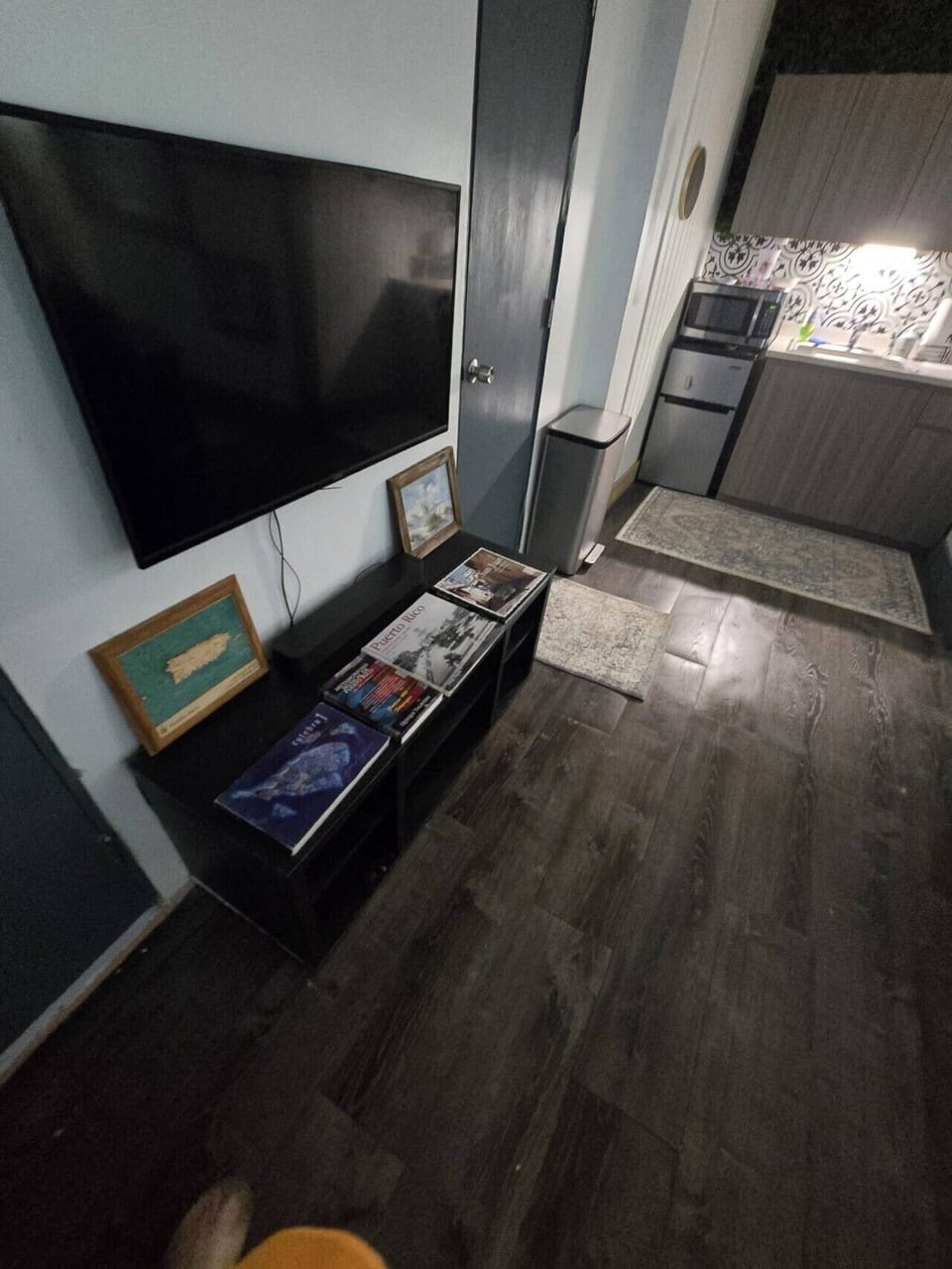 02-bedroom
