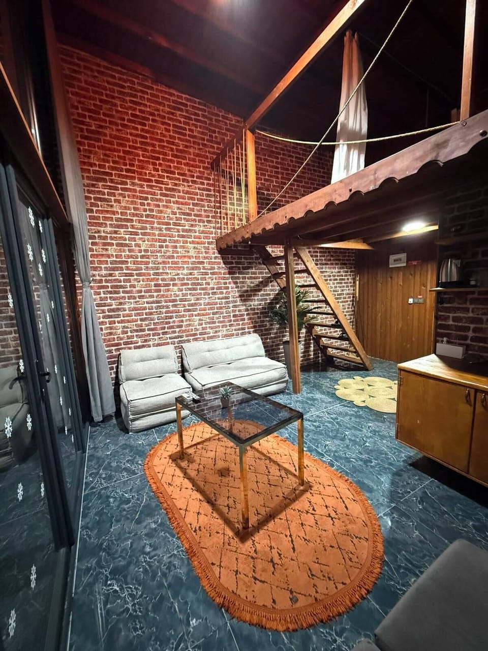 Superior Bungalow, Lake View | Living area