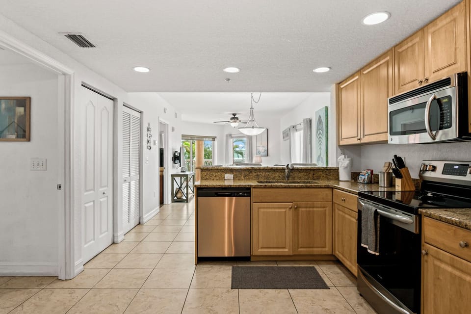 Fully equipped kitchen