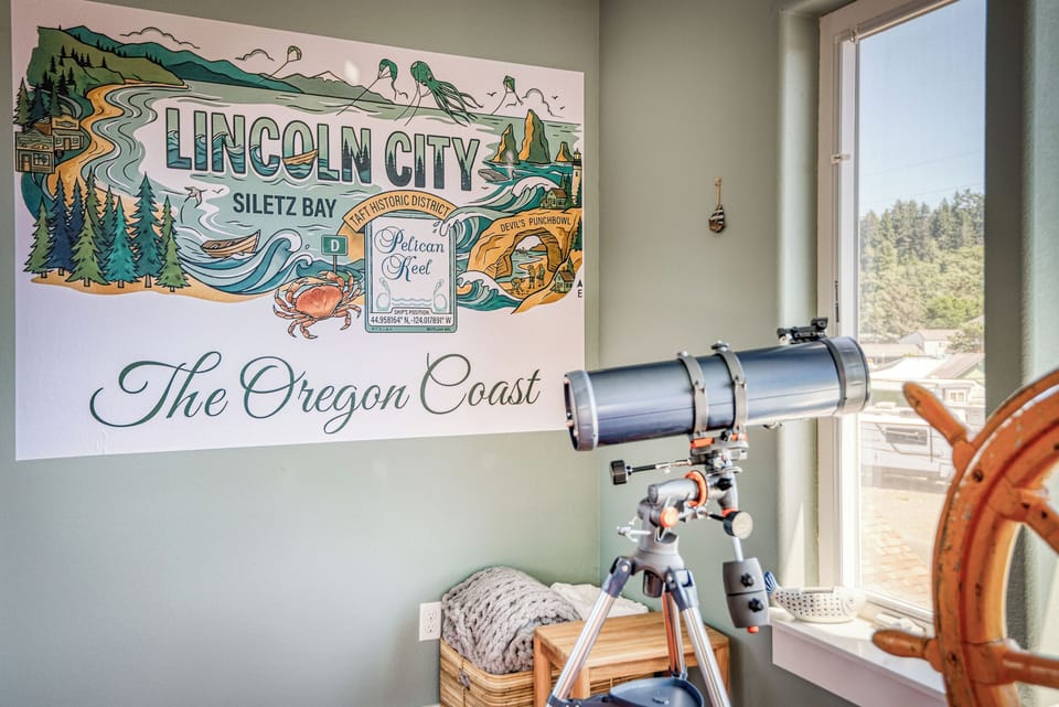 Welcome to Lincoln City and Pelican Keel