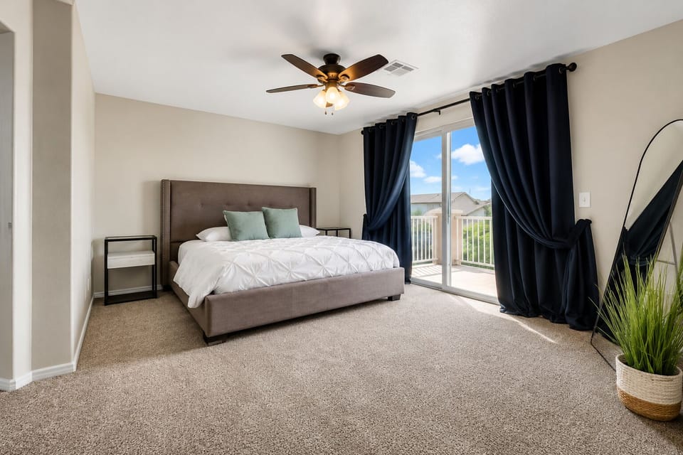 Master bedroom king size 