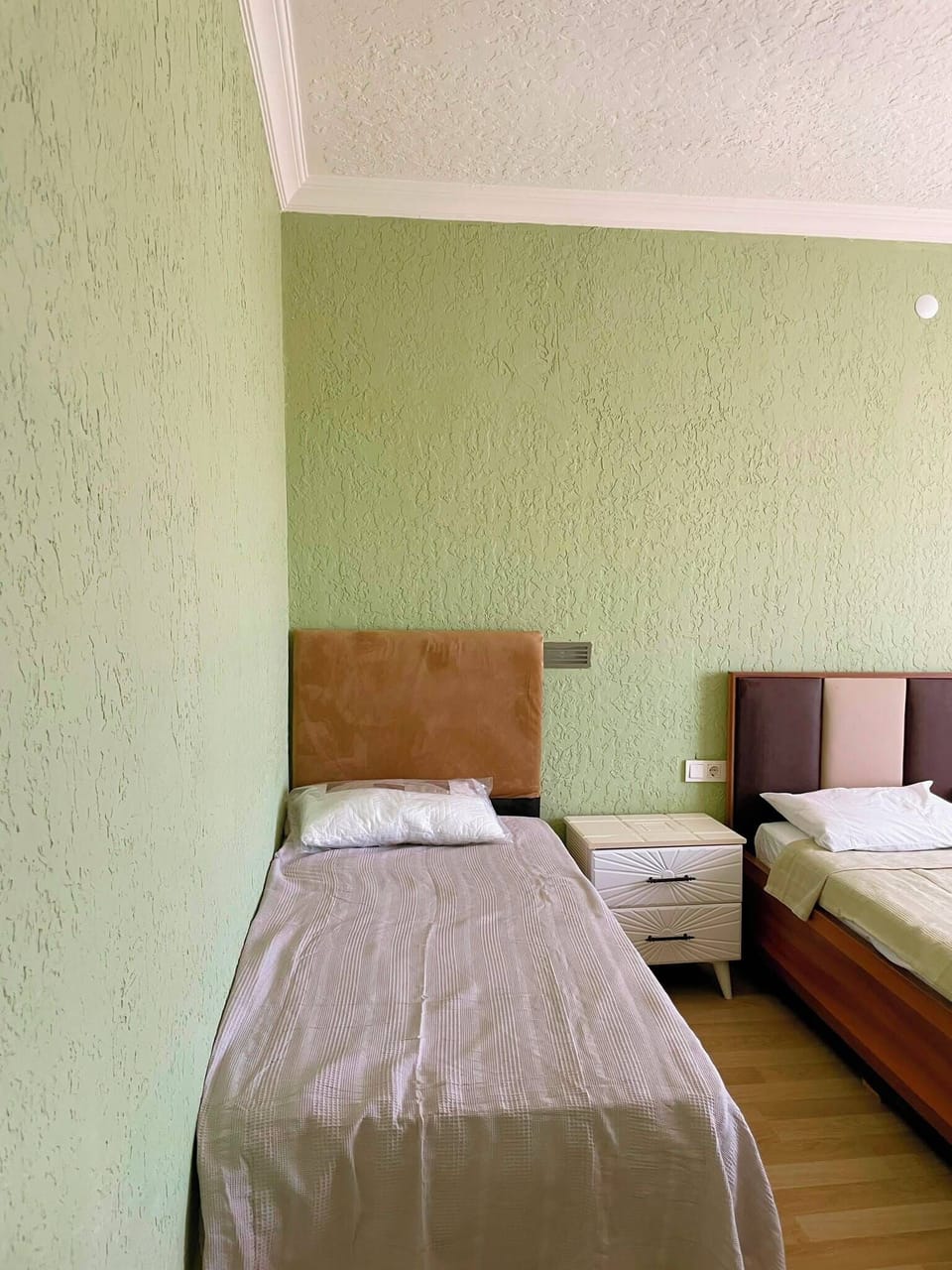 Quadruple Room | Laptop workspace, blackout drapes, soundproofing