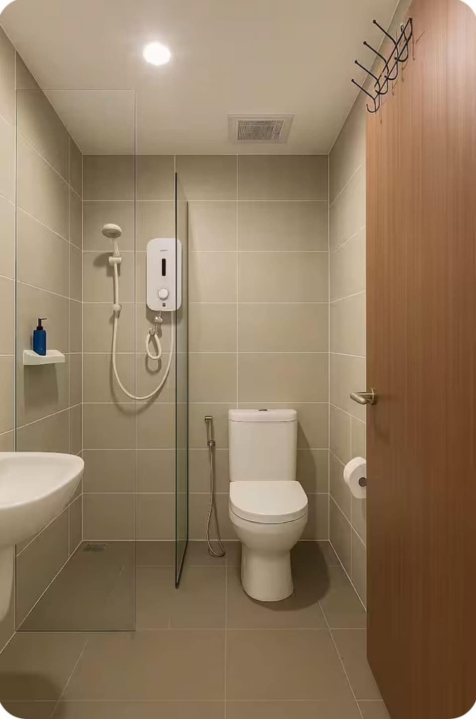 Studio, 1 Queen Bed | Bathroom