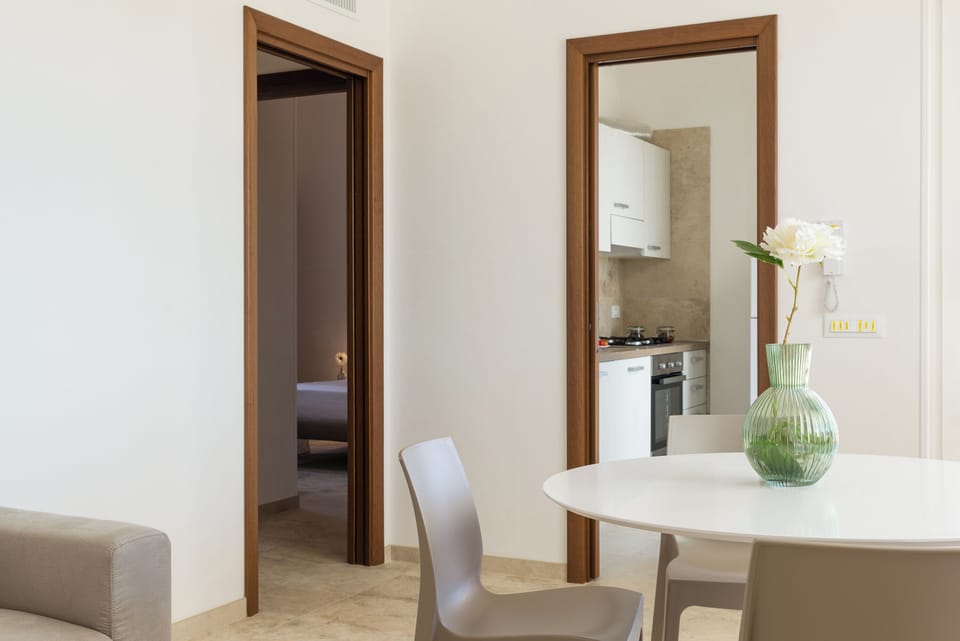 Apartment | Dining