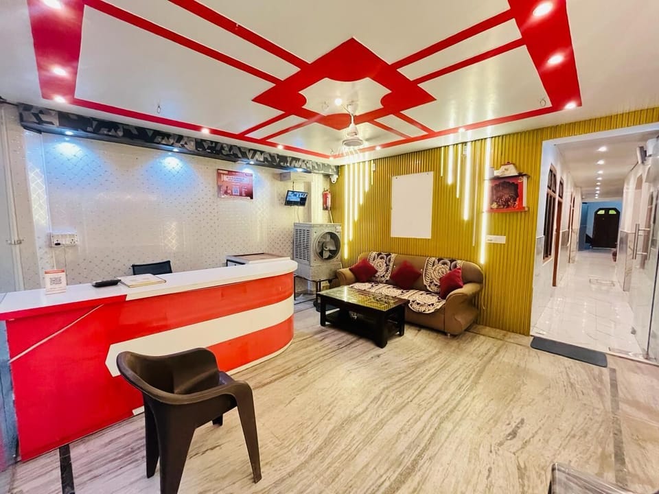 Basic Single Room | Lobby