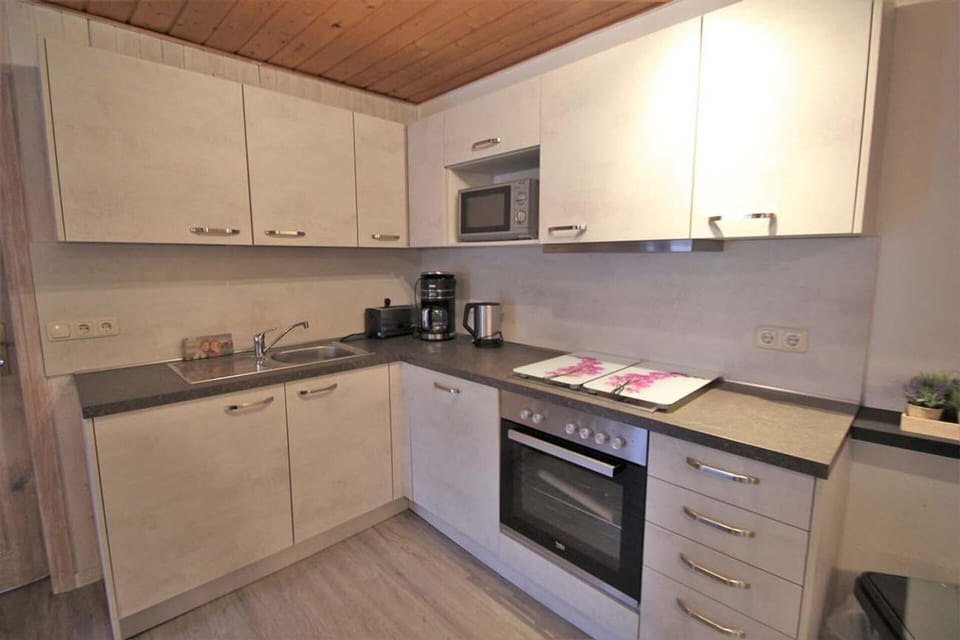 House | Private kitchen | Highchair