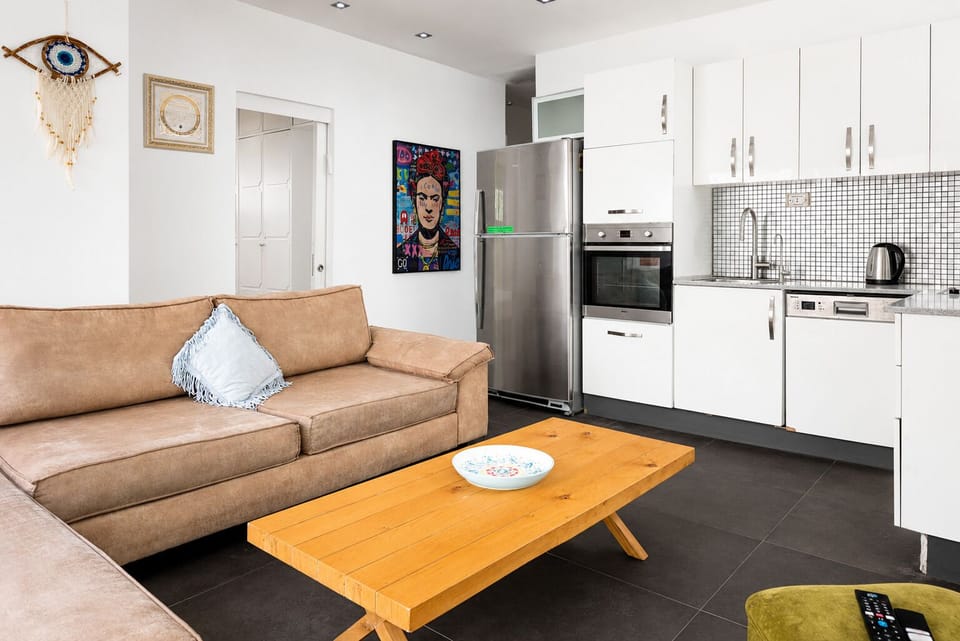 Apartment, Garden View | Living area