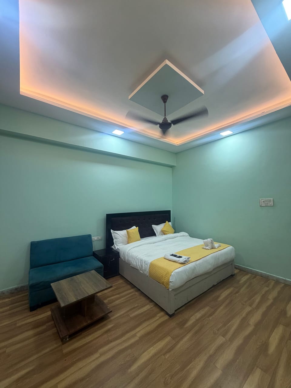 Deluxe Room, City View | Desk, WiFi (free)