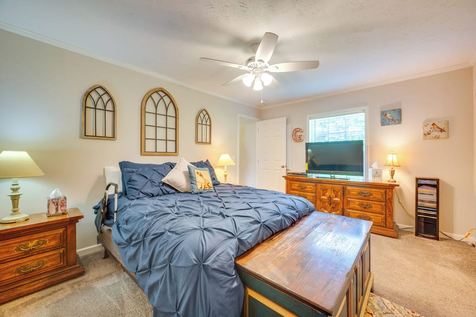 House (3 Bedrooms) | Interior