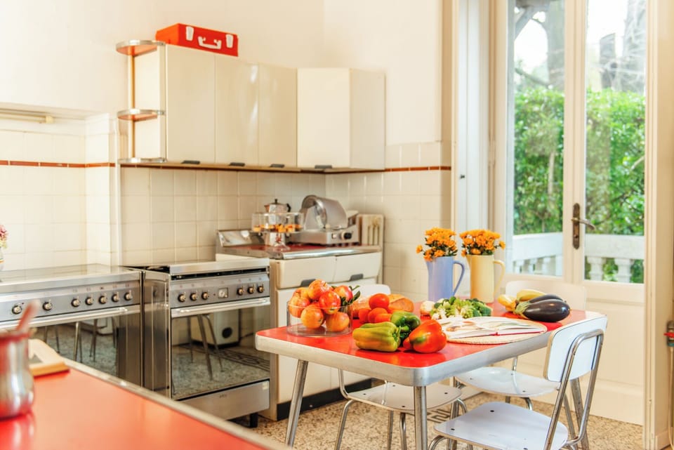 Villa (6 Bedrooms) | Private kitchen | Oven, stovetop, highchair, freezer