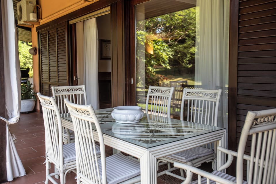 Villa (6 Bedrooms) | Terrace/patio