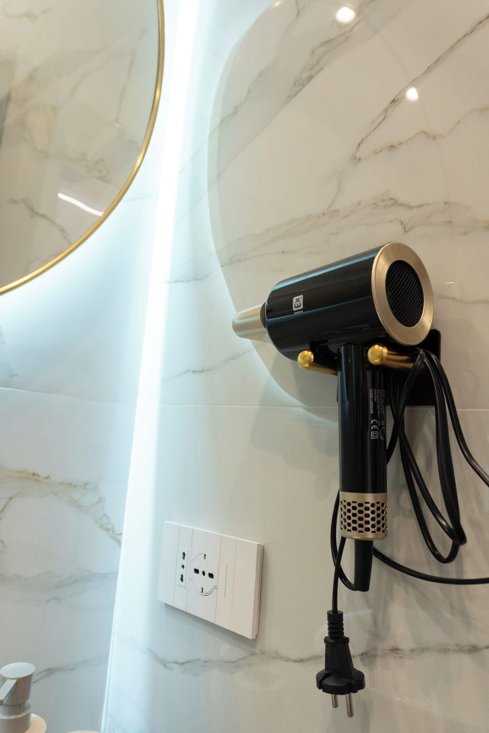 Classic Double Room, Balcony | Bathroom amenities | Hair dryer, towels, soap, shampoo