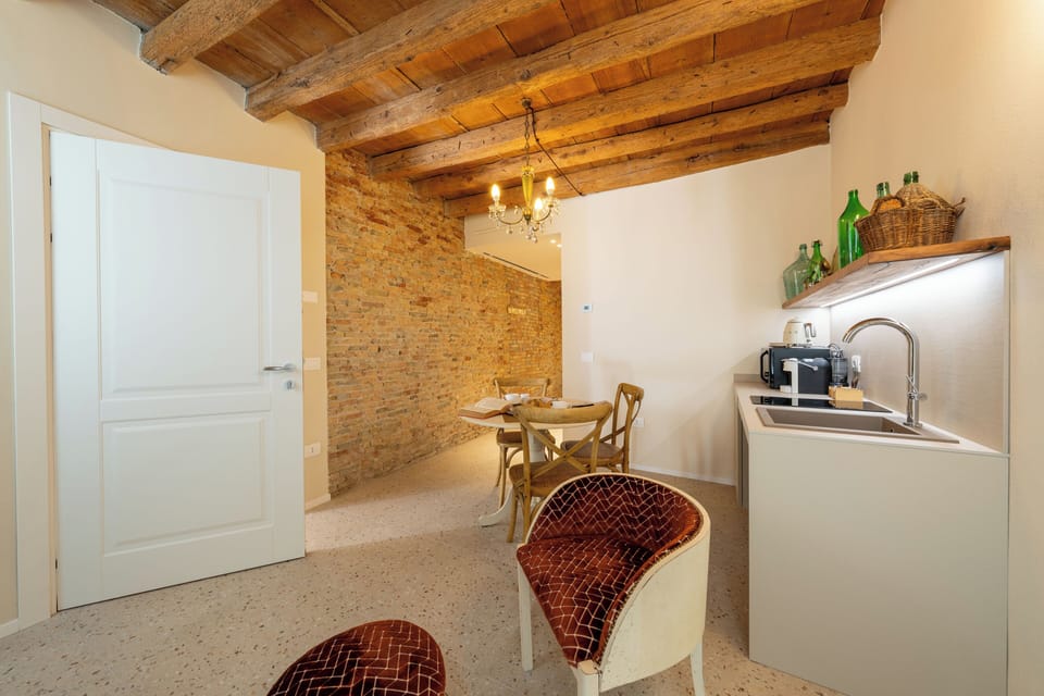 Double Room, Courtyard View | Private kitchen